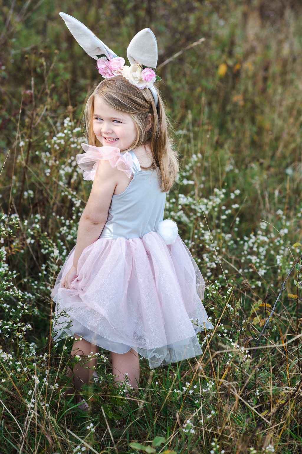 Great Pretendersi laste jänese kleit sabaga ja kõrvad kostüüm