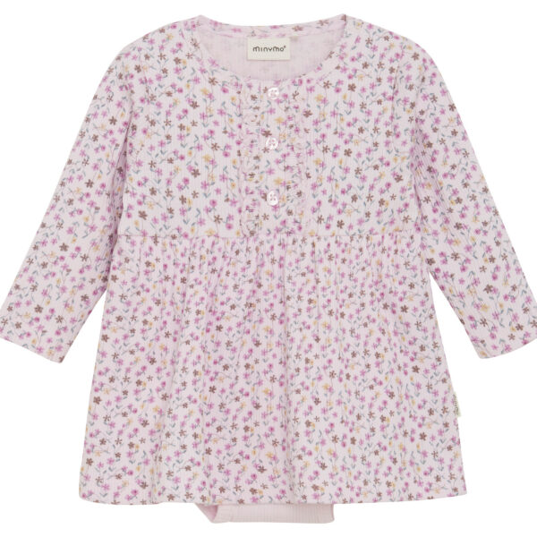 minymo beebide lilledega venivast materjalsit kleit