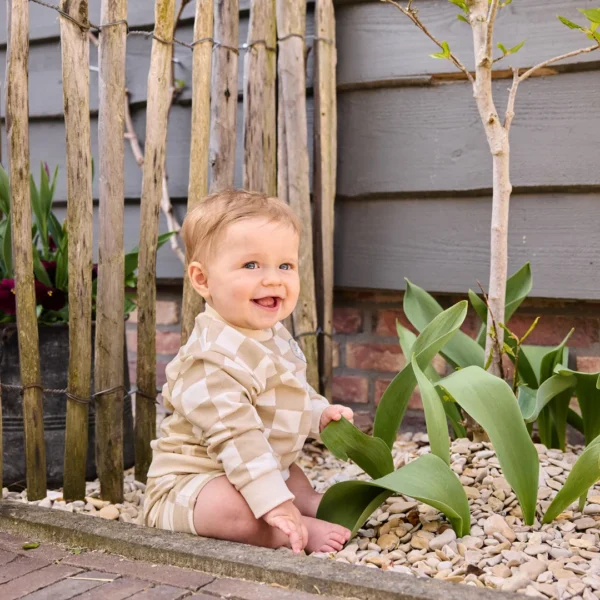 beebide beežid ruudulised lühikesed püksid
