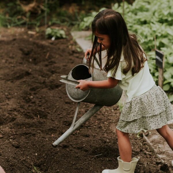 Koko Noko roheline volangidega lilleline laste seelik
