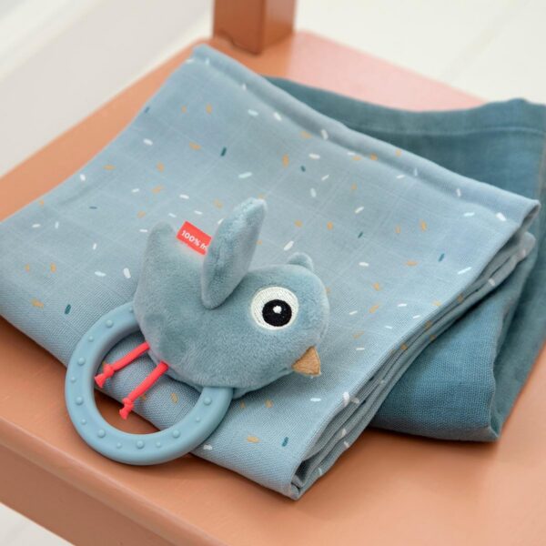 Done by Deer sinine linnuga kõristatav närimislelu