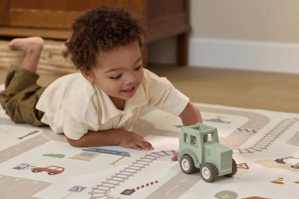 Little Dutch roheline traktor farmeriga