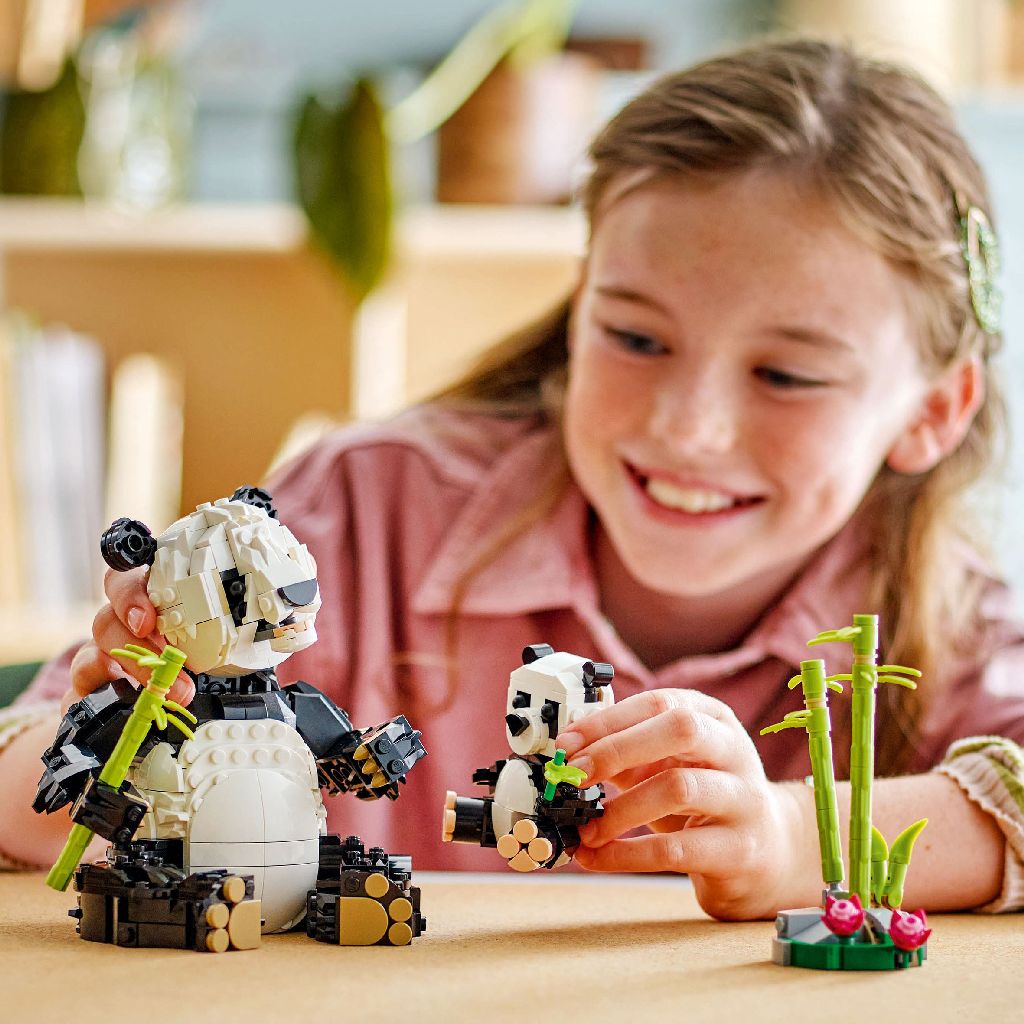 LEGO Creator panda